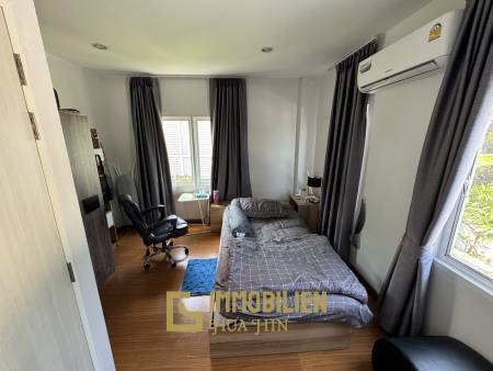 2 chambres + 2 salles de bain / entièrement meublé / emplacement idéal