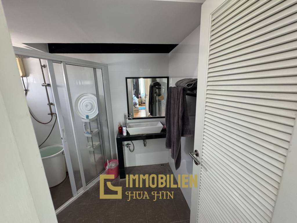 2 chambres + 2 salles de bain / entièrement meublé / emplacement idéal