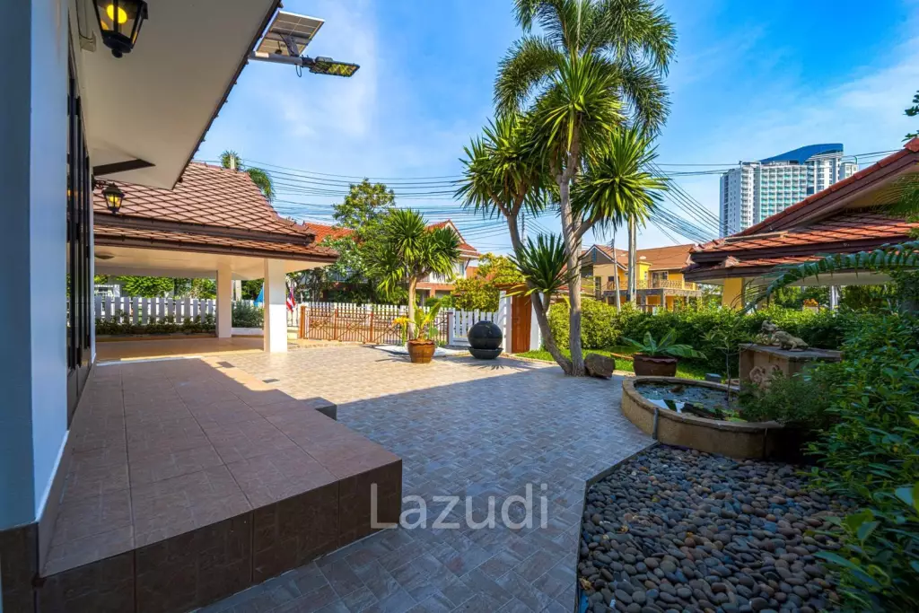 Exquisite Balinese-Style Villa in Beverly Hills Hua Hin