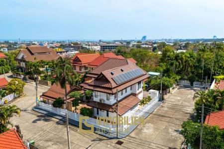 RÉNOVÉE / 243 m² de surface habitable / 4 chambres + 4 salles de bains