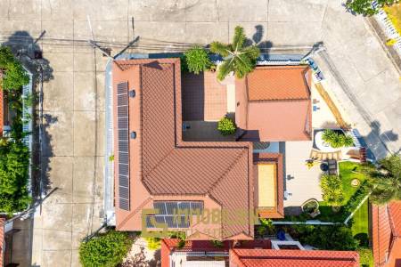 RÉNOVÉE / 243 m² de surface habitable / 4 chambres + 4 salles de bains