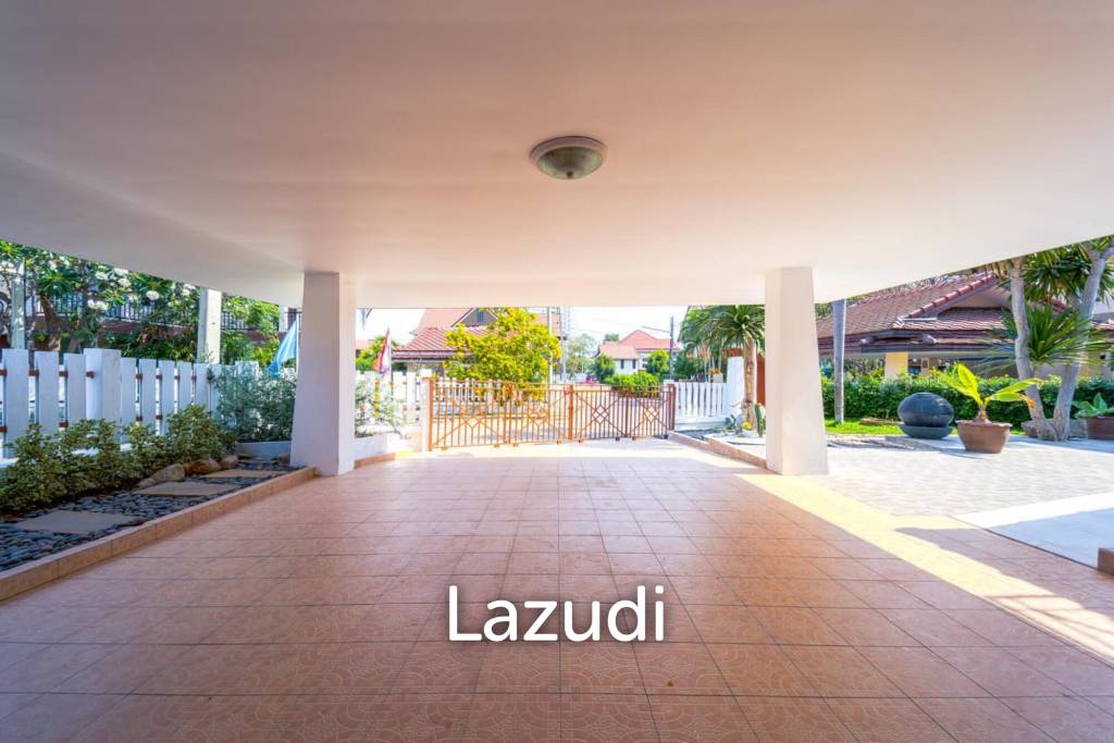 Exquisite Balinese-Style Villa in Beverly Hills Hua Hin