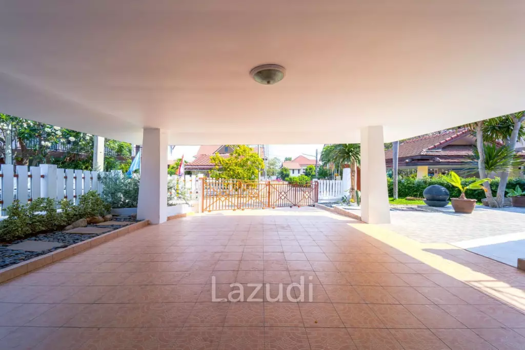 Exquisite Balinese-Style Villa in Beverly Hills Hua Hin