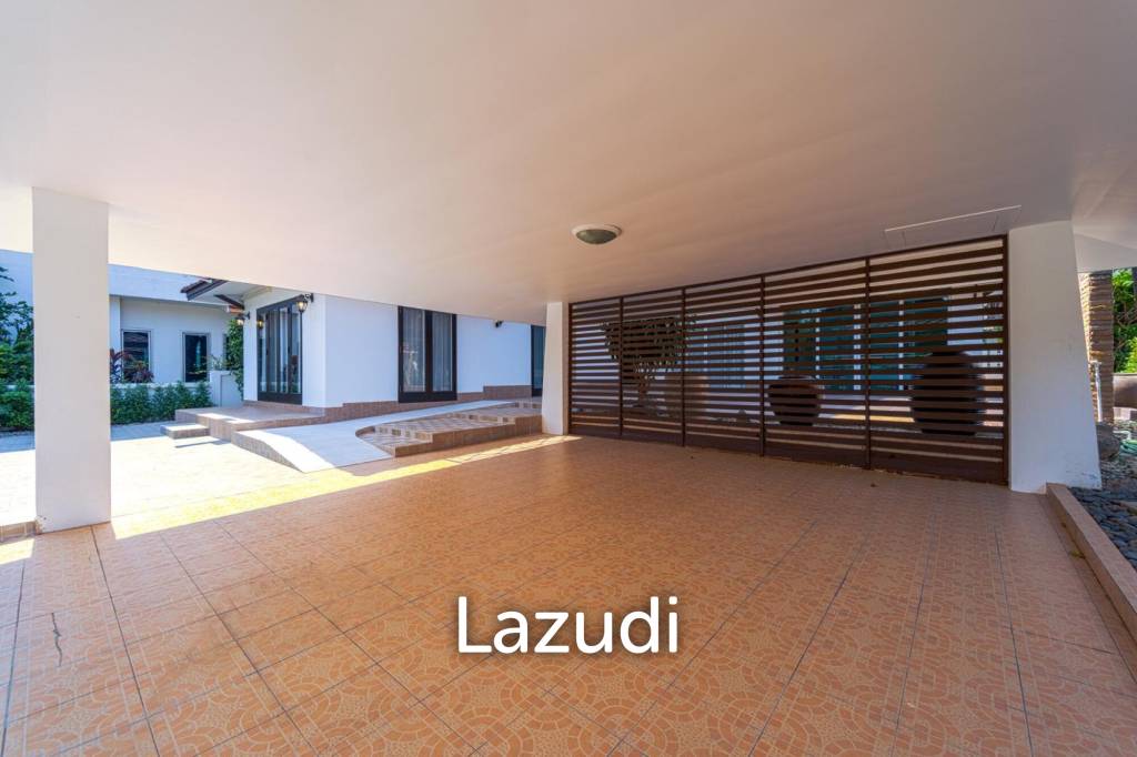 Exquisite Balinese-Style Villa in Beverly Hills Hua Hin