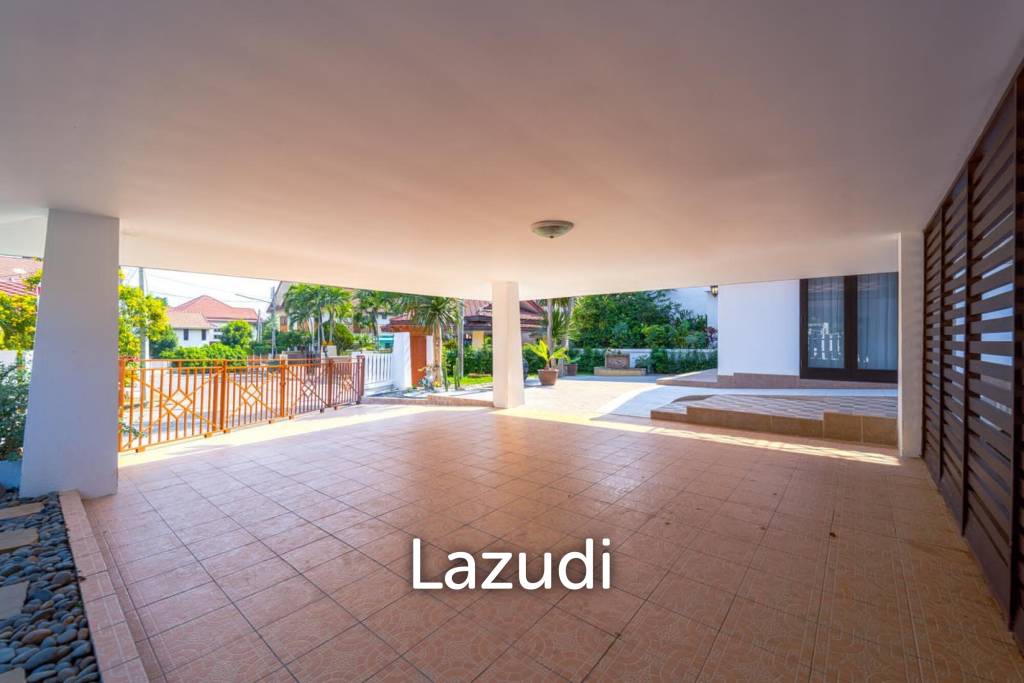 Exquisite Balinese-Style Villa in Beverly Hills Hua Hin