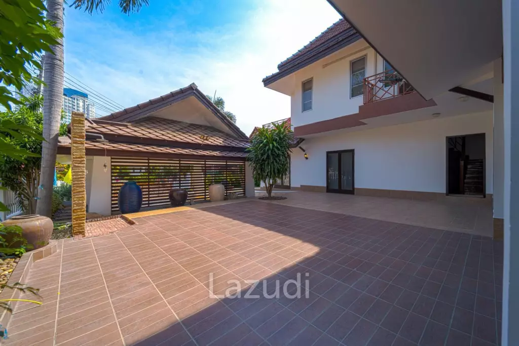 Exquisite Balinese-Style Villa in Beverly Hills Hua Hin