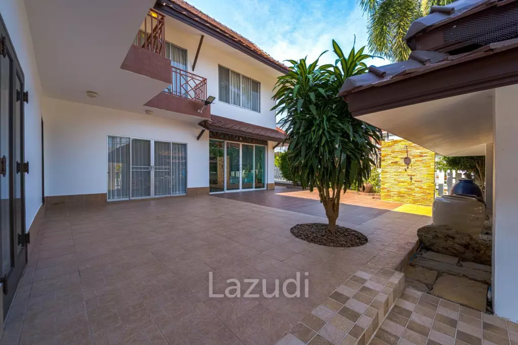 Exquisite Balinese-Style Villa in Beverly Hills Hua Hin
