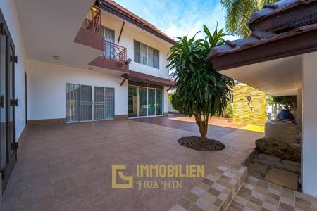 RÉNOVÉE / 243 m² de surface habitable / 4 chambres + 4 salles de bains