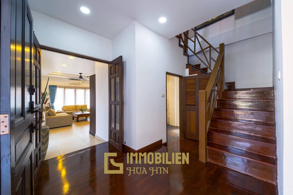 RÉNOVÉE / 243 m² de surface habitable / 4 chambres + 4 salles de bains