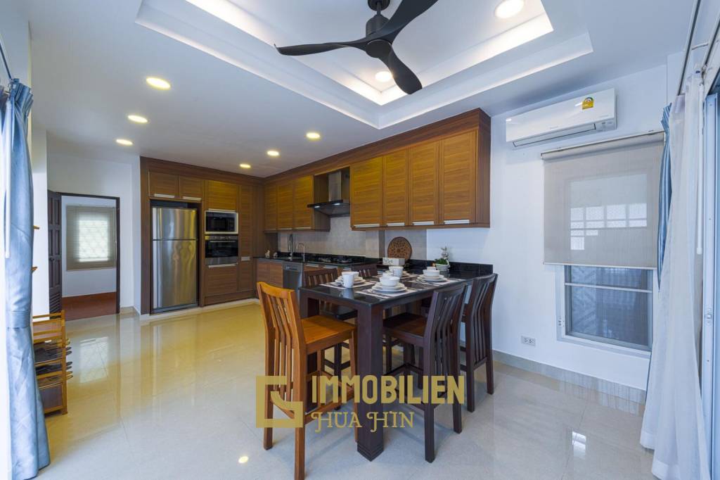 RÉNOVÉE / 243 m² de surface habitable / 4 chambres + 4 salles de bains