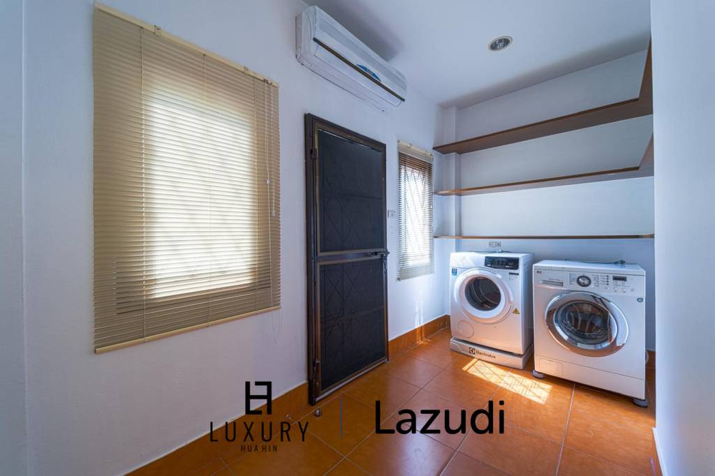 446 metro cuadrado 4 ` 4 Baño Villa de Venta