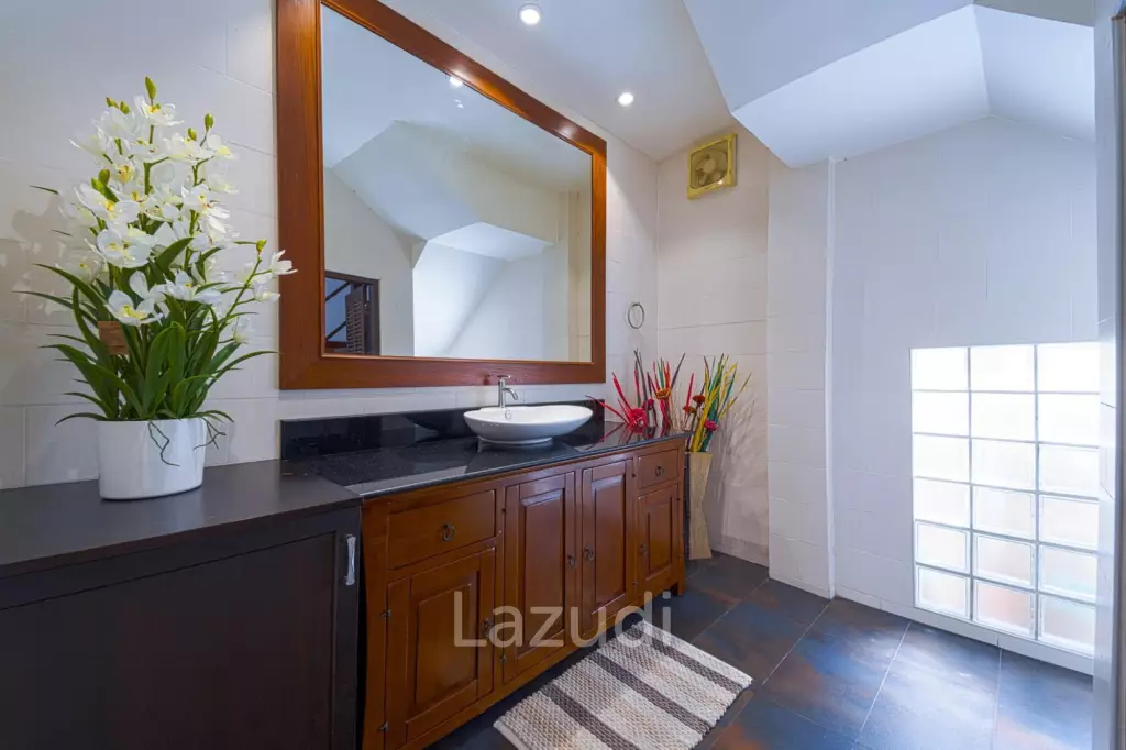 Exquisite Balinese-Style Villa in Beverly Hills Hua Hin