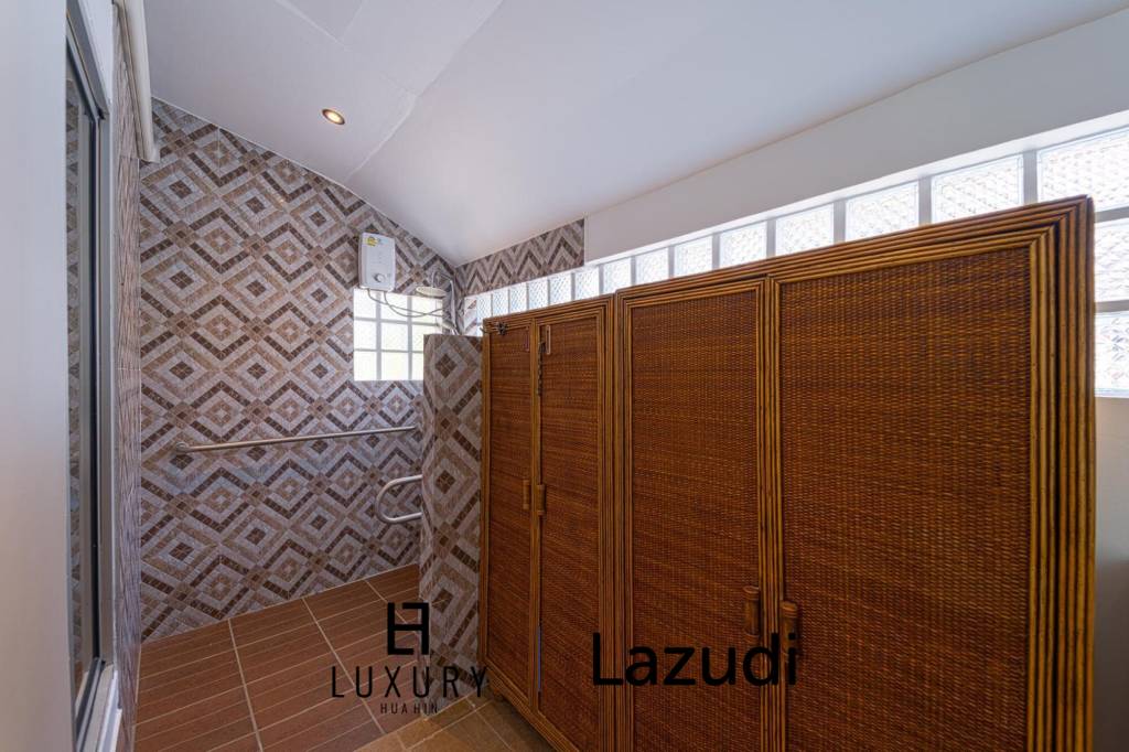 446 metro cuadrado 4 ` 4 Baño Villa de Venta