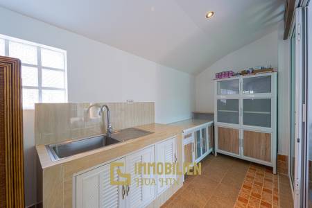 RÉNOVÉE / 243 m² de surface habitable / 4 chambres + 4 salles de bains