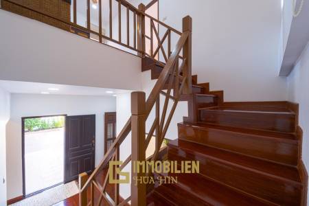 RÉNOVÉE / 243 m² de surface habitable / 4 chambres + 4 salles de bains