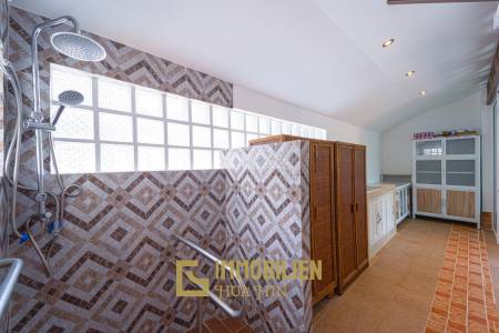 RÉNOVÉE / 243 m² de surface habitable / 4 chambres + 4 salles de bains