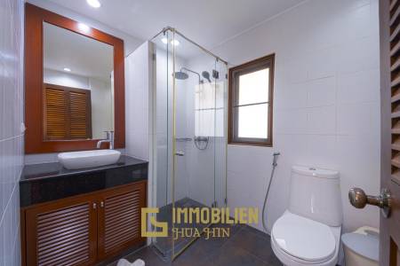 RÉNOVÉE / 243 m² de surface habitable / 4 chambres + 4 salles de bains