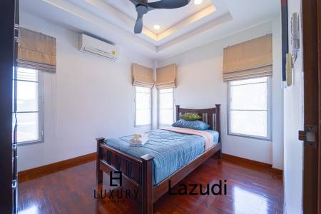 446 metro cuadrado 4 ` 4 Baño Villa de Venta