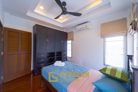 RÉNOVÉE / 243 m² de surface habitable / 4 chambres + 4 salles de bains