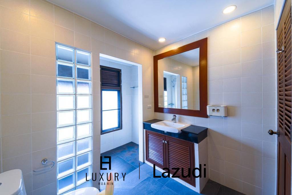 446 metro cuadrado 4 ` 4 Baño Villa de Venta