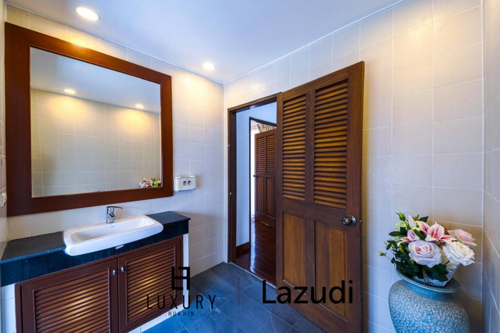 446 metro cuadrado 4 ` 4 Baño Villa de Venta