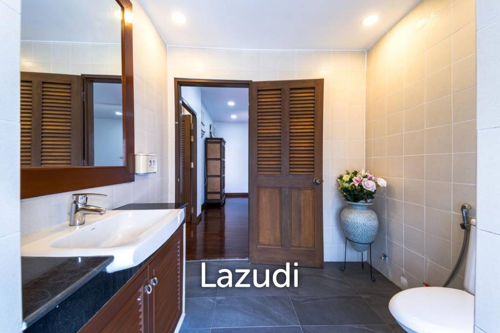Exquisite Balinese-Style Villa in Beverly Hills Hua Hin
