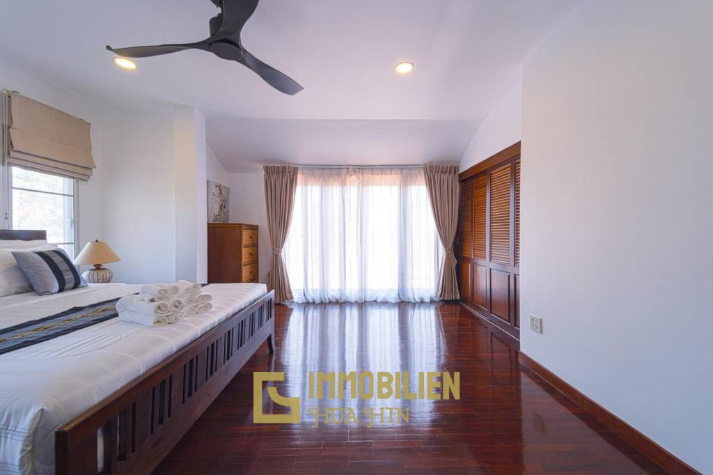 RÉNOVÉE / 243 m² de surface habitable / 4 chambres + 4 salles de bains