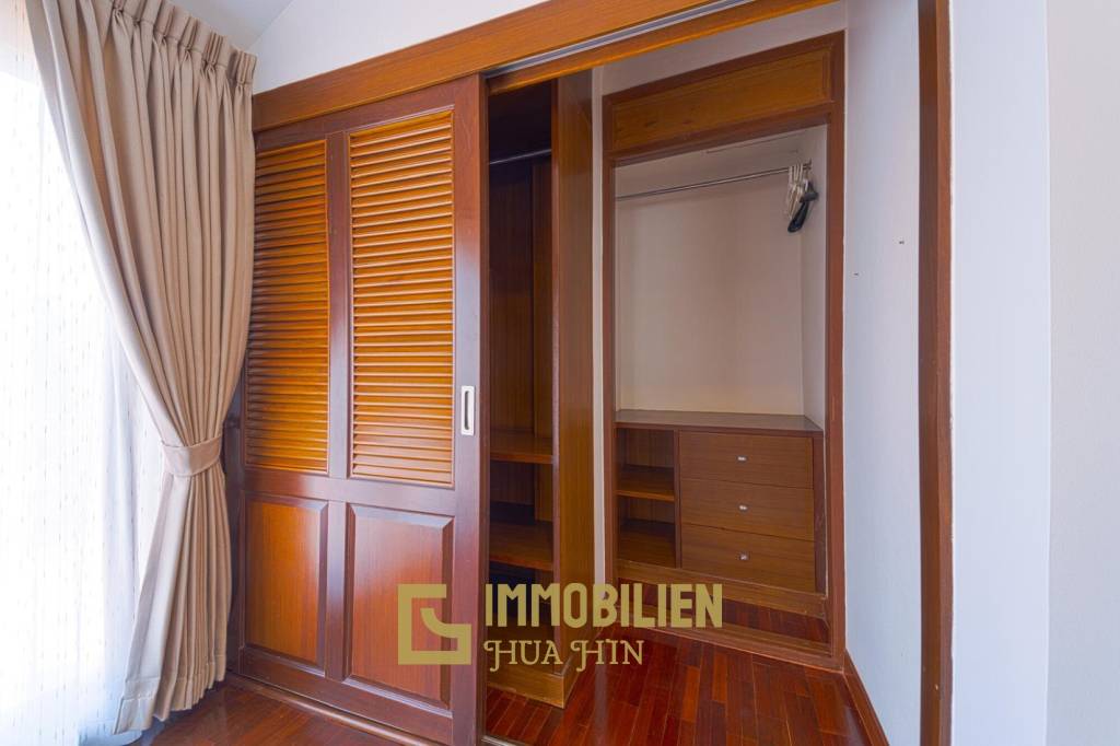 RÉNOVÉE / 243 m² de surface habitable / 4 chambres + 4 salles de bains