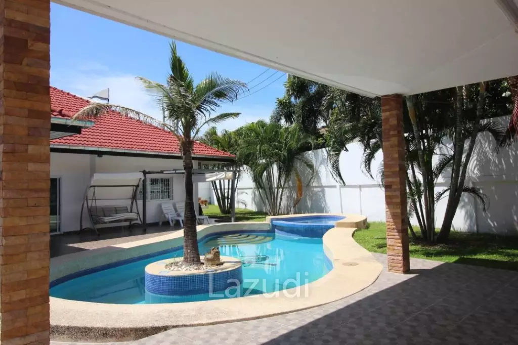 3 bed 3 bath pool villa in Nong Khae Hua Hin