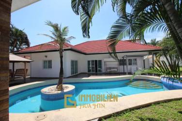 3 bed 3 bath pool villa in Nong Khae Hua Hin