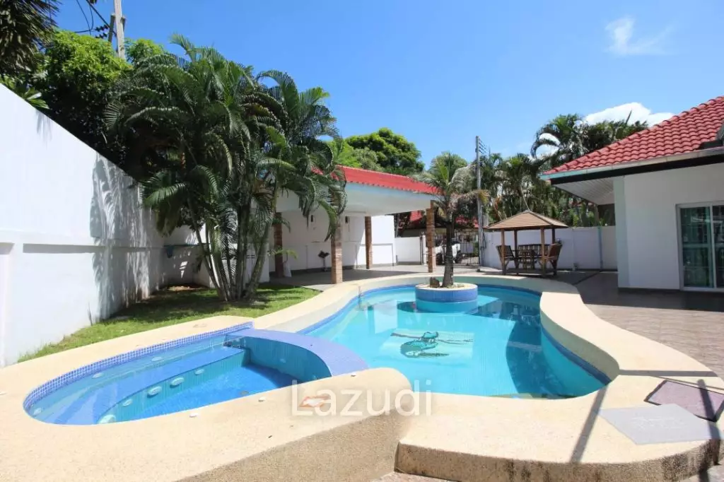 3 bed 3 bath pool villa in Nong Khae Hua Hin