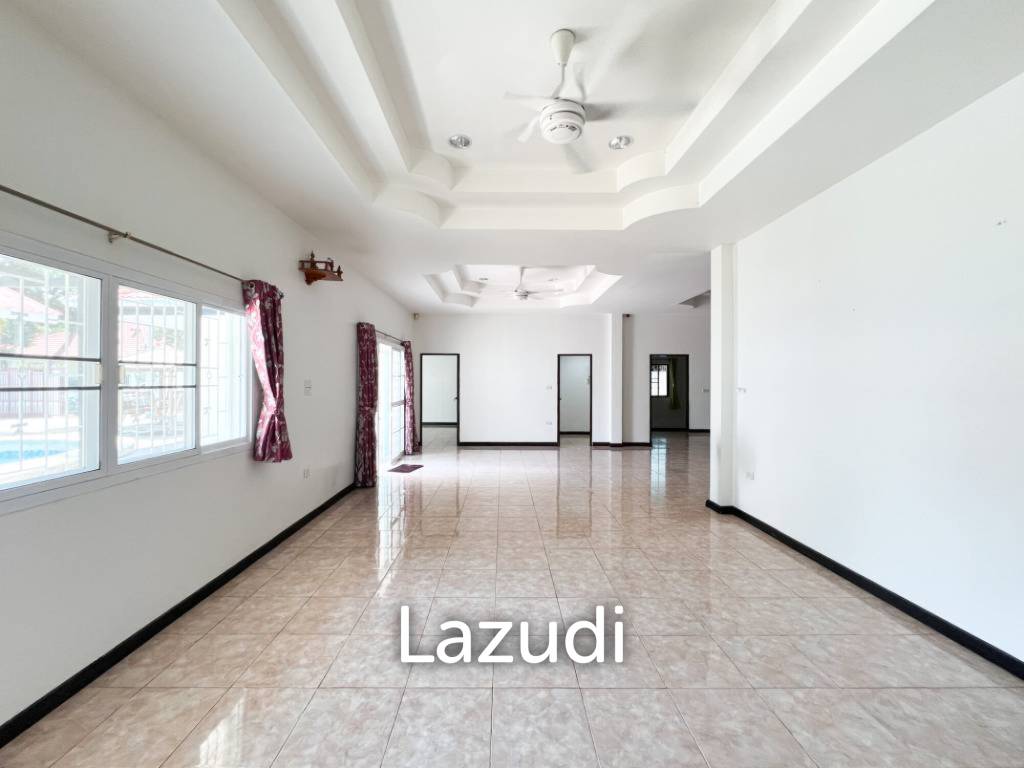 3 bed 3 bath pool villa in Nong Khae Hua Hin
