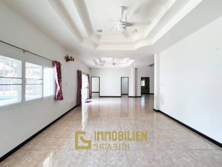 Proche de la ville / piscine privée / 3 chambres + 3 salles de bain