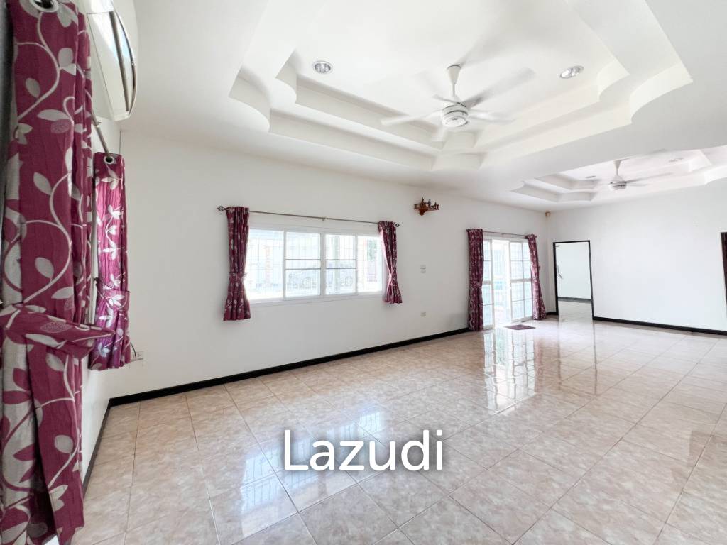 3 bed 3 bath pool villa in Nong Khae Hua Hin