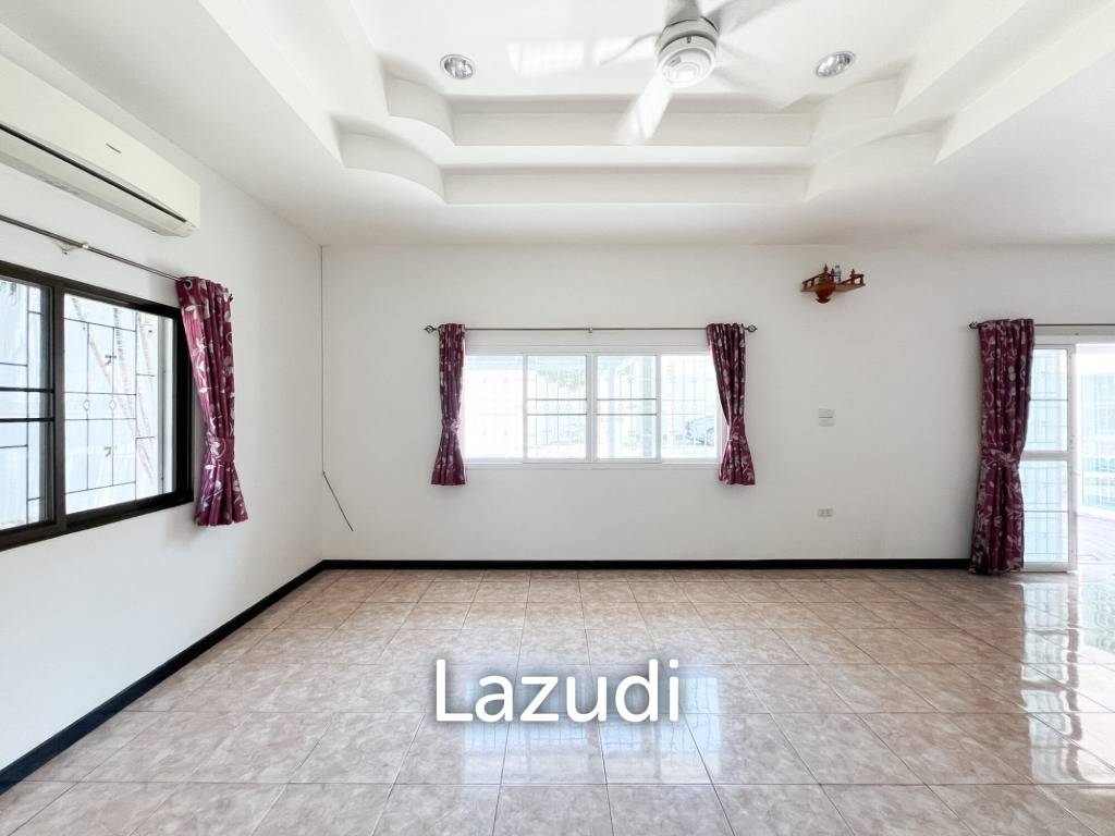 3 bed 3 bath pool villa in Nong Khae Hua Hin