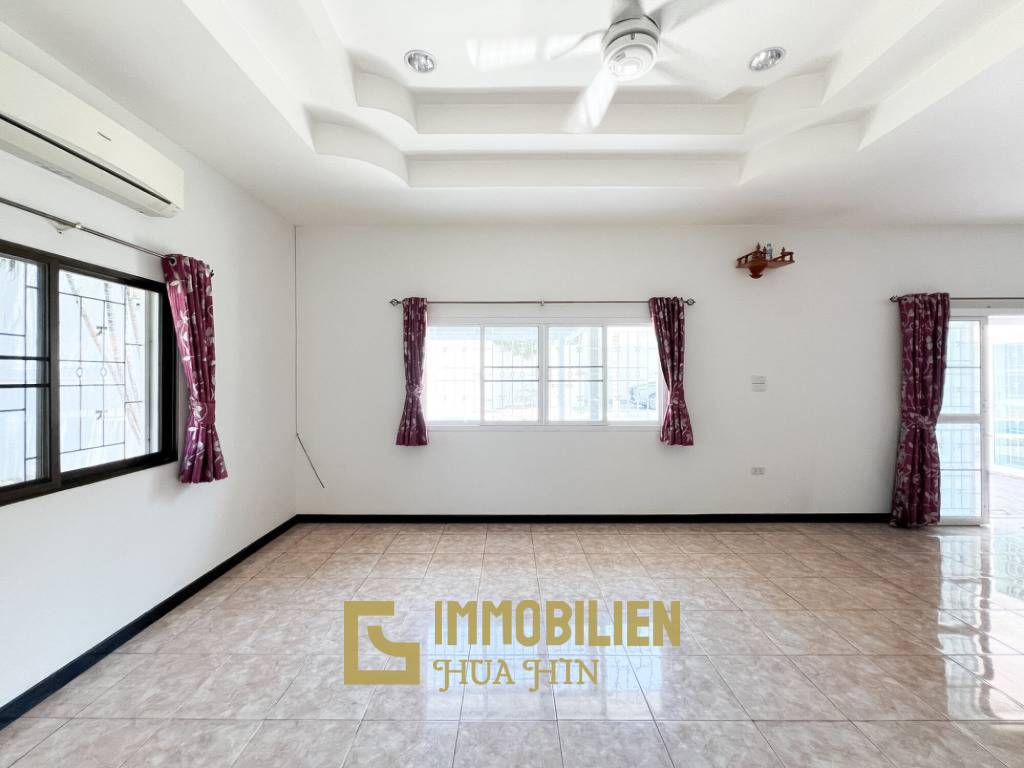 Proche de la ville / piscine privée / 3 chambres + 3 salles de bain