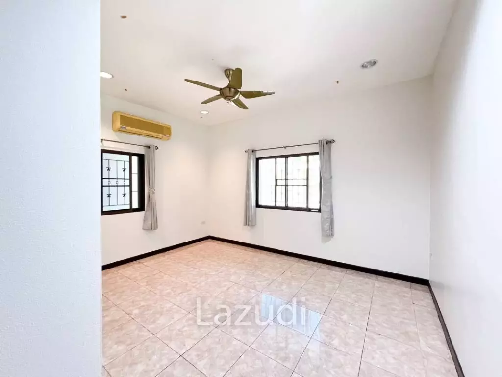 3 bed 3 bath pool villa in Nong Khae Hua Hin