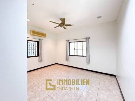 Proche de la ville / piscine privée / 3 chambres + 3 salles de bain