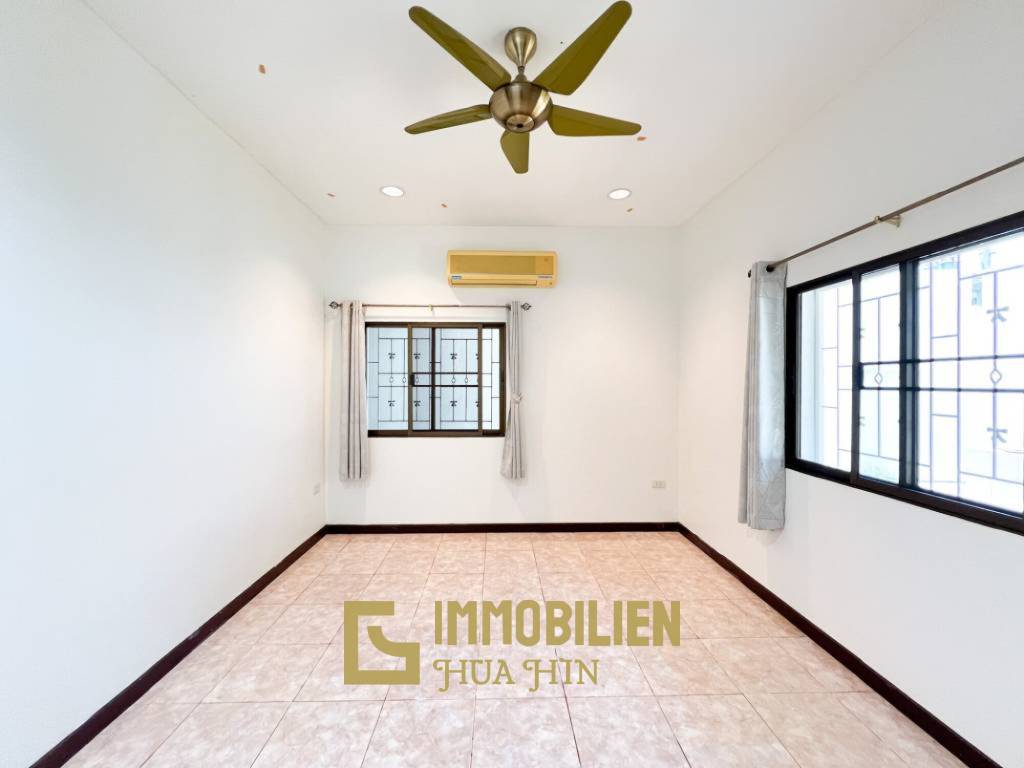 Proche de la ville / piscine privée / 3 chambres + 3 salles de bain