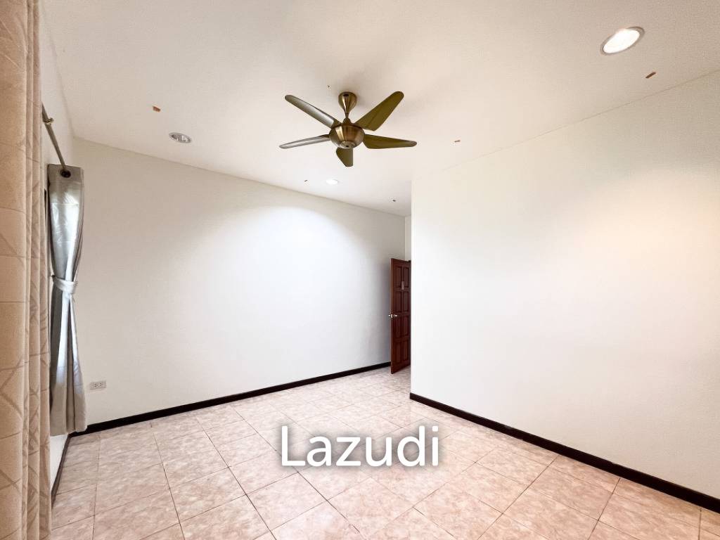 3 bed 3 bath pool villa in Nong Khae Hua Hin