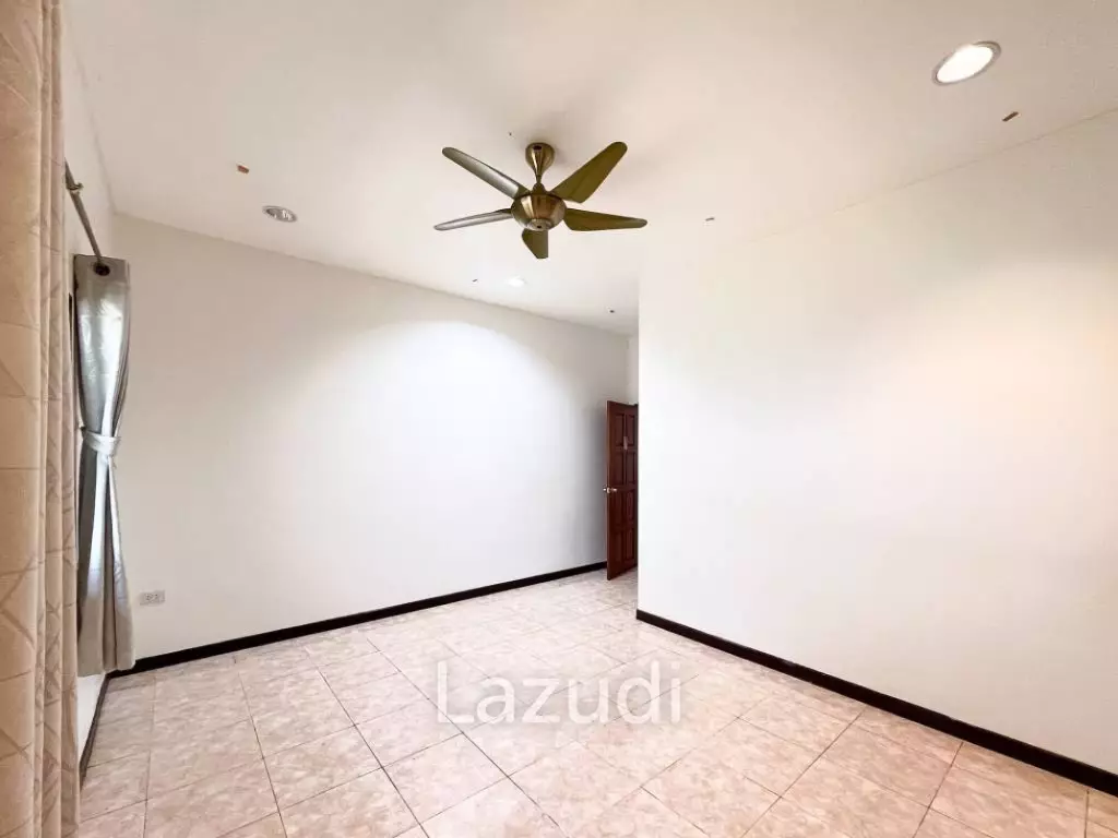 3 bed 3 bath pool villa in Nong Khae Hua Hin