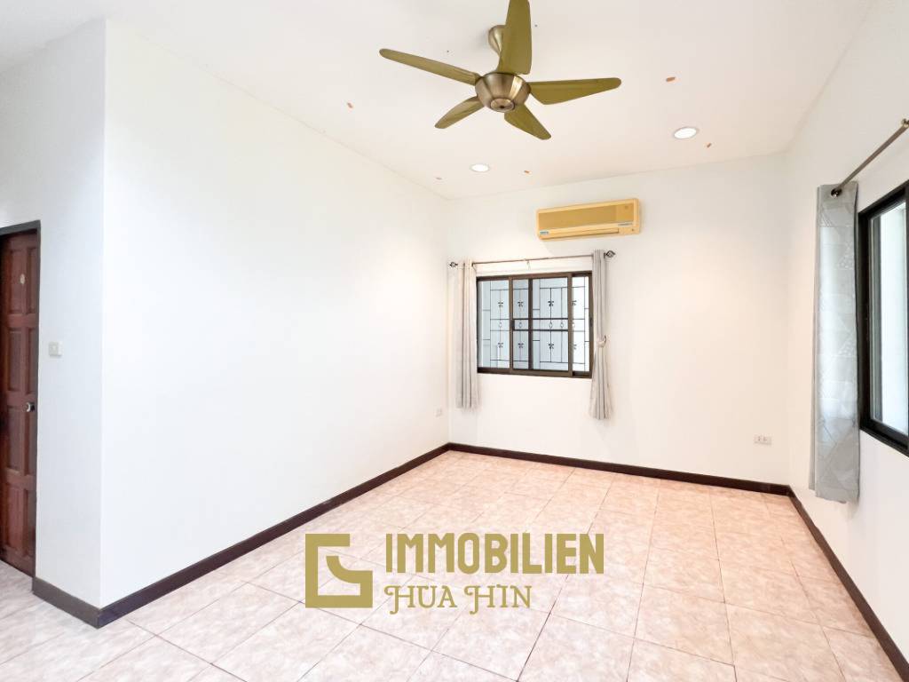 Proche de la ville / piscine privée / 3 chambres + 3 salles de bain