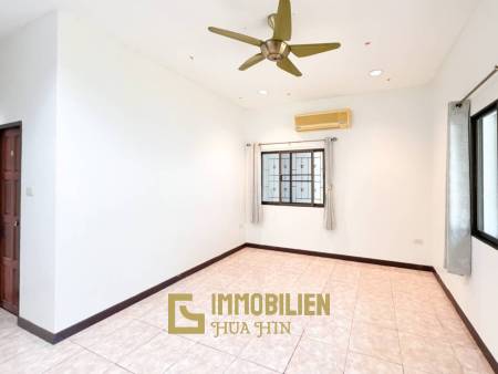 Proche de la ville / piscine privée / 3 chambres + 3 salles de bain