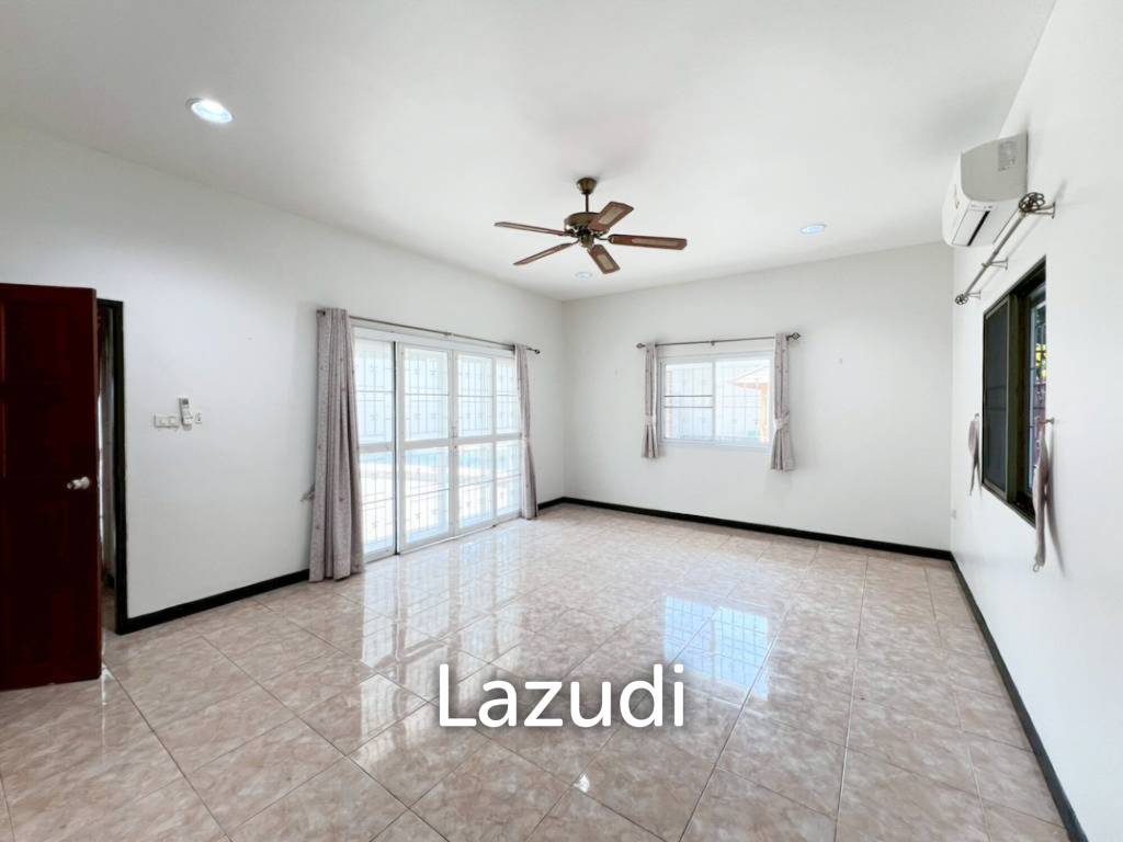 3 bed 3 bath pool villa in Nong Khae Hua Hin