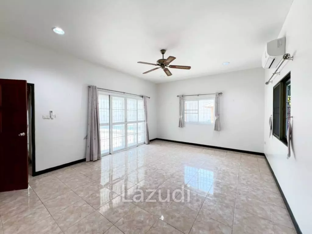 3 bed 3 bath pool villa in Nong Khae Hua Hin