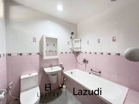 Stadtnah / privater Pool / 3 Schlafzimmer + 3 Bäder