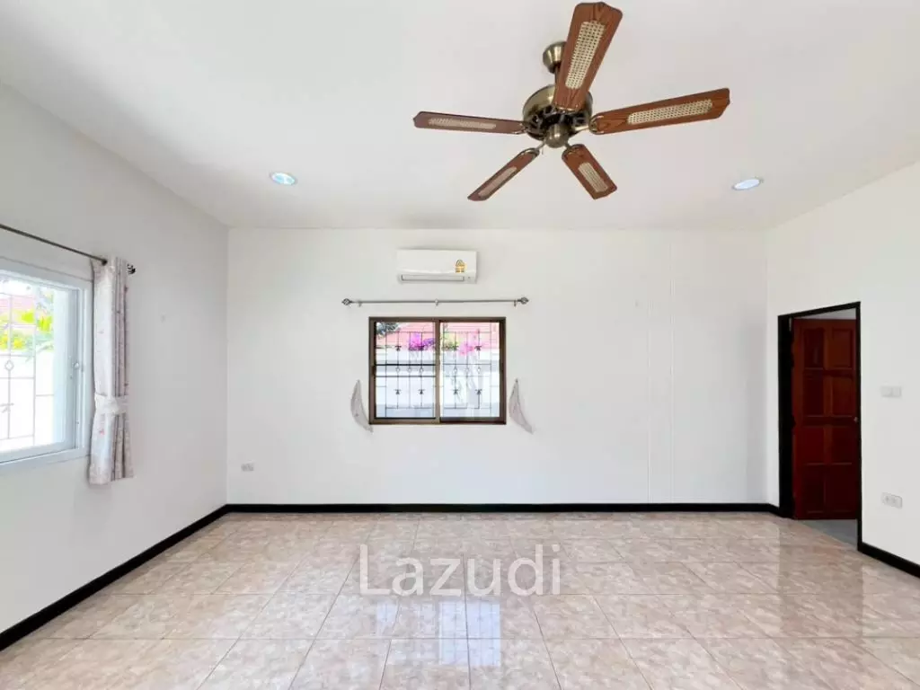 3 bed 3 bath pool villa in Nong Khae Hua Hin