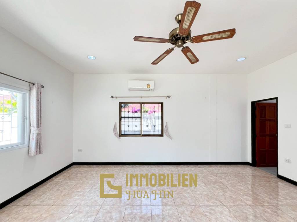 Proche de la ville / piscine privée / 3 chambres + 3 salles de bain