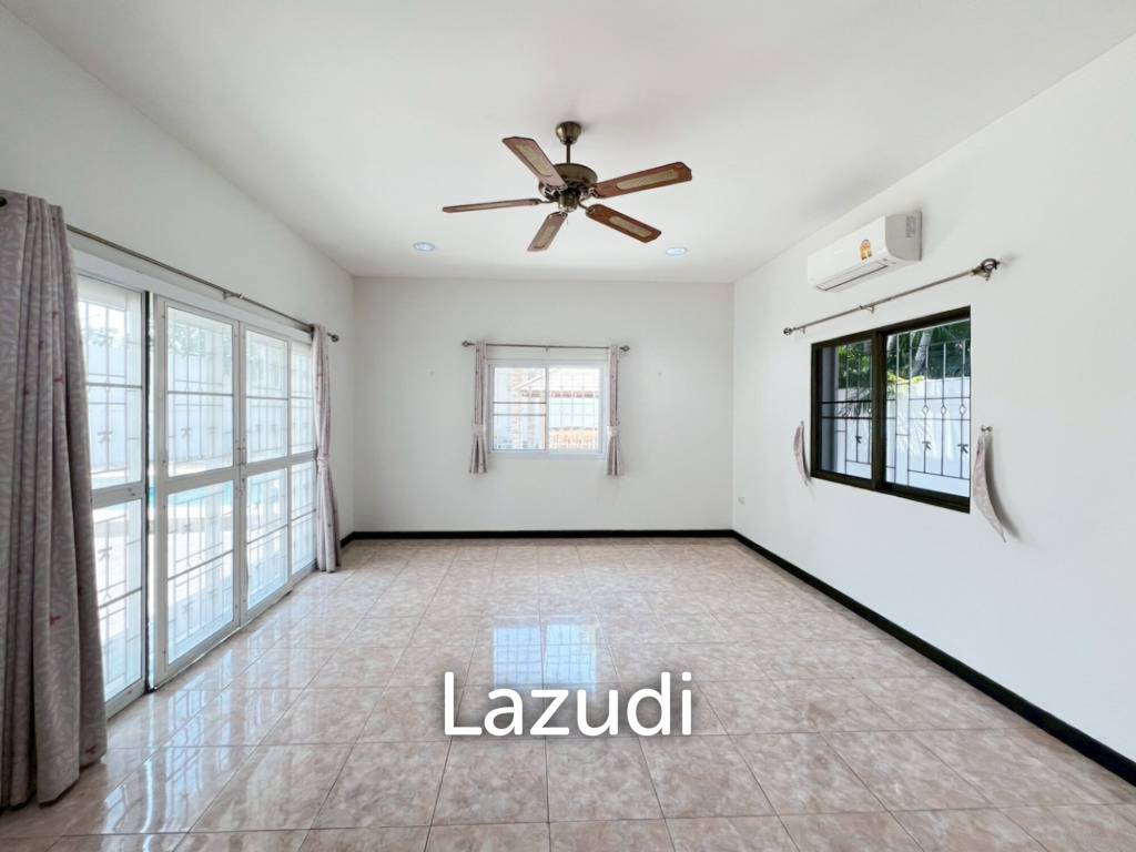 3 bed 3 bath pool villa in Nong Khae Hua Hin