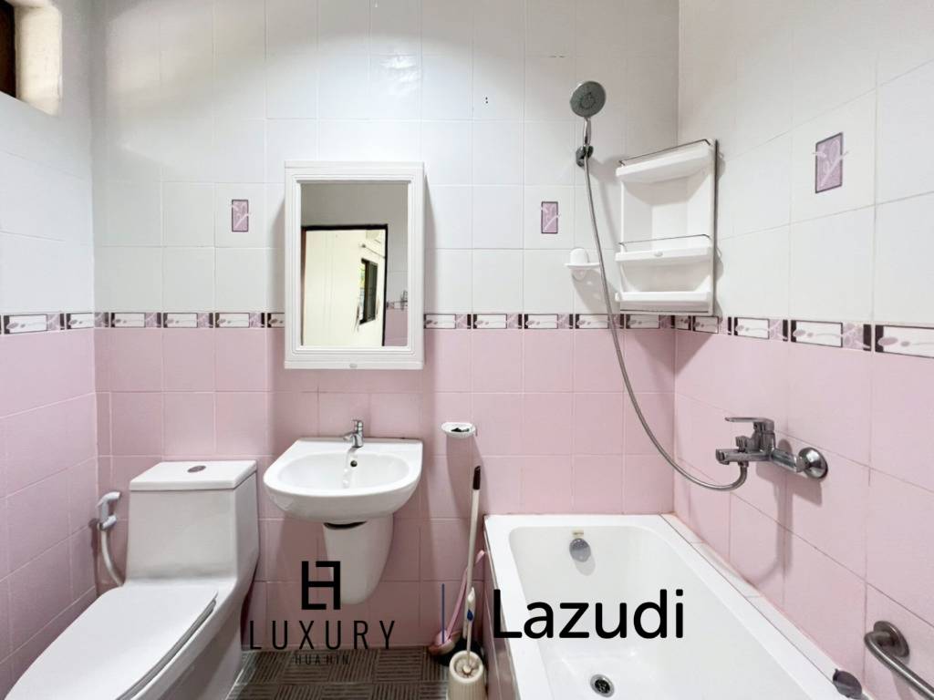 Stadtnah / privater Pool / 3 Schlafzimmer + 3 Bäder